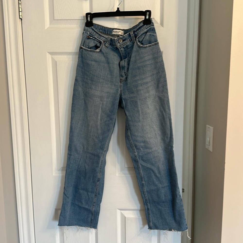 Abercrombie Straight Ankle Jeans